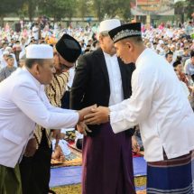 Pangdam Bersama Kasdam Sholat Idul Fitri di Makorem 163/WSA
