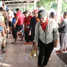 Antisipasi Corona, Wagub Lakukan Penyemprotan Desinfektan di Pelabuhan Penyeberangan ke Nusa Penida dan Sanur