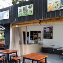 Menikmati Aneka Kuliner Nabati di TRIHITA PLANT BASED CAFE Pojok Sudirman
