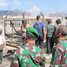Diduga Korsleting, Lima Rumdis TNI di Asrama Sudirman Terbakar