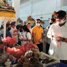 Inginkan Perubahan, Paslon Ambara “Grebek Pasar” Bagikan Masker di Pasar Phula Kerti Sanglah