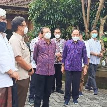 Gubernur-Wagub Bali Dampingi Menkes Tinjau Kesiapan Lokasi Vaksinasi di Ubud 