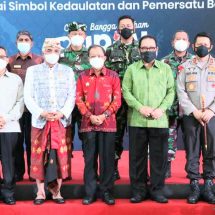 Gubernur Bersama Tokoh Masyarakat dan Pemuka Agama Bali Deklarasikan Cinta, Bangga dan Paham Rupiah