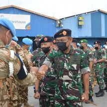 Komandan PMPP TNI Lepas Kontingen Garuda UNIFIL 2022 Chalk 1