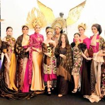 ​Desainer Busana Lenny Hartono Sukses Gelar Rancangannya di CIMB Artober Fashion Week