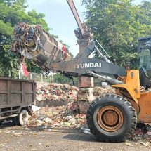 ​Pemkot Denpasar Tangani Sampah Menumpuk di TPS Lumintang