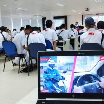 100 Siswa Lintas Kota Ikuti Edukasi Singkat ‘Safety Riding’ di Astra Motor Bali