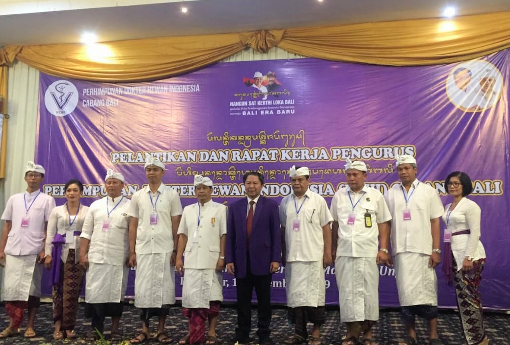 Gubernur Koster Gelontor Rp 38,2 Miliar untuk Siswa Gubernur Koster Gelontor Rp 38,2 Miliar untuk Siswa