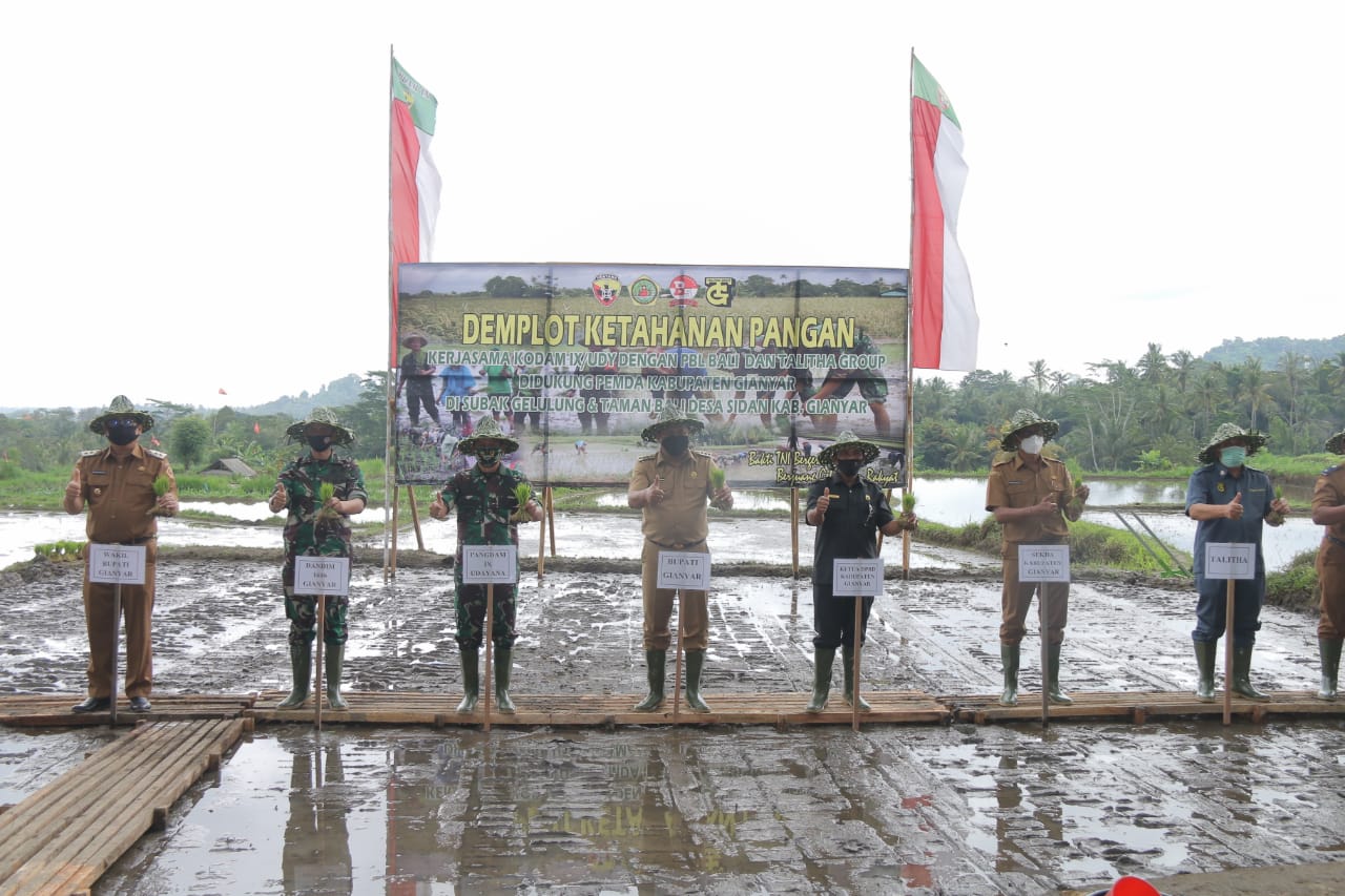 Kunker Di Gianyar Pangdam Udayana Bersama Pbl Bali Dan Talitha Group