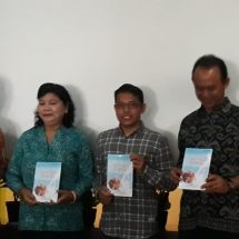Launching Buku “Susu Sapi Bali sebagai Satvika Bhoga”, Prof. Sucipta: Tinggi Khasiat Susu Sapi Bali