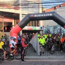 Bike For Life Rodalink, Dari Bersih-Bersih Sampah, Donor Darah Hingga Tambah Pertemanan