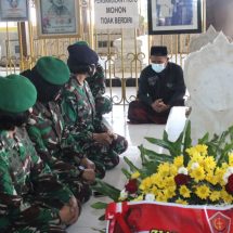 Wanita TNI Laksanakan Ziarah ke Makam Pahlawan Nasional