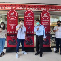 Astra Motor Bali Serahkan Charging Station Untuk Rumah Sakit Bali Mandara