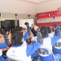 Berbagi Ilmu Berkendara, 450 Siswa SMA Negeri Bali Mandara Ikuti Seminar Safety Riding 